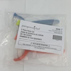 Pampered Chef 3 Piece Peeler Set 100189 New In Package RETIRED